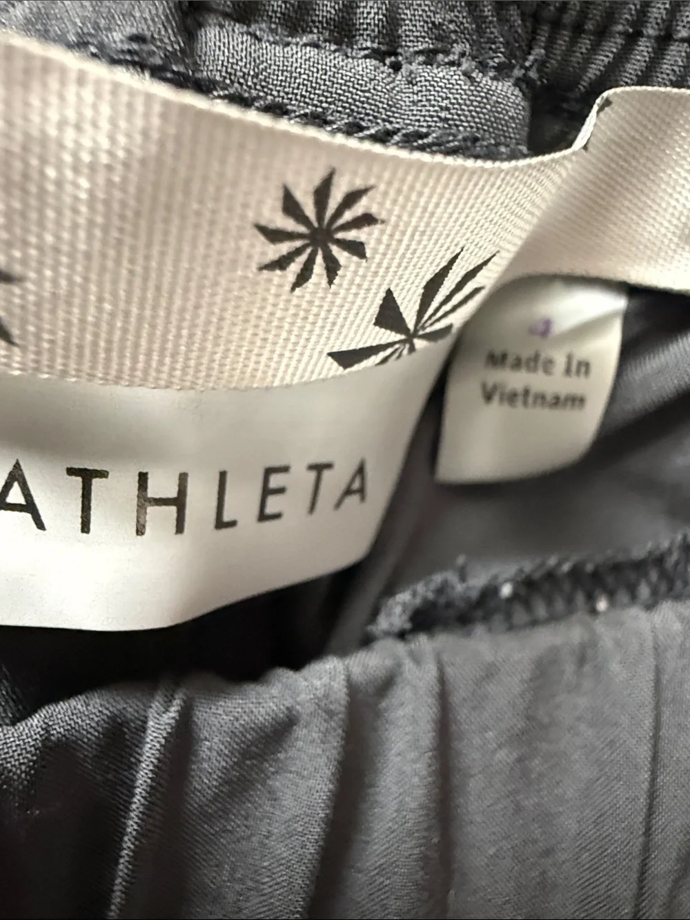 ATHLETA PANTS JOGGERS DARK GRAY POCKETS CINCH TIE ANKLES ATHLEISURE SIZE 4